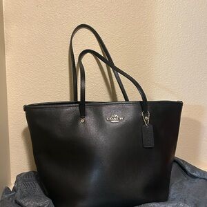 Coach Elegant Black Leather Tote
